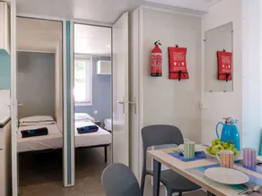 Flat with terrace, pool & barbeque - Image 4
