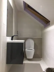 Privates Doppelzimmer mit neuem Duschbad mit Bad - Image 4
