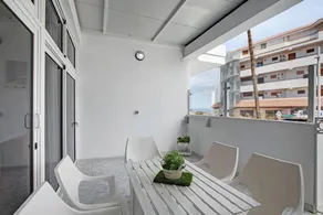 Flat with heated pool & terrace - Image 4