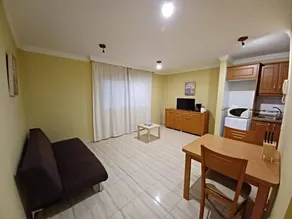 Vacation Apartment 'Áticos Bella Lucía - Duplicate' with Sea View, Balcony and Wi-Fi - Image 4