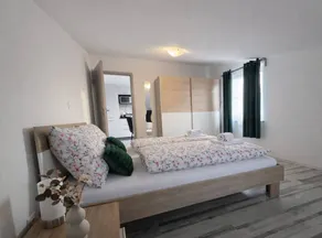 Apartamento vacacional con terraza | Vistas al agua - Image 5