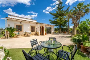 Family-oriented nice house with garden, barbeque & private pool - Image 5
