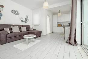 Merveilleuse villa entièrement équipée avec terrasse, jardin et internet haut débit | Vue ville | Proche de la plage - Image 5