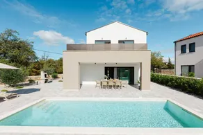 Villa apta para familias con terraza, barbacoa y piscina | Vistas a la piscina | Se admiten mascotas - Image 2