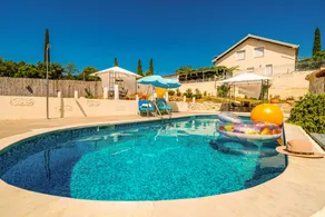 House with barbeque, private pool & terrace - Image 3