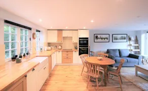 Children-friendly charming holiday home with fast internet - Image 5