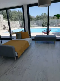 Maison de vacances avec terrasse, internet haut débit et piscine | Vue jardin | Avec animaux autorisés - Image 4