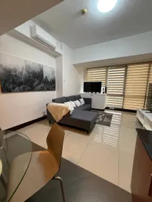 Merveilleuse chambre chez l'habitant conviviale et familiale avec piscine | Vue ville - Image 4