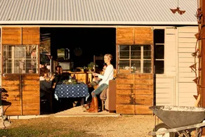 Picturesque Cabin Retreat Surrounded by Farmland in Angaston, Australia - Image 5