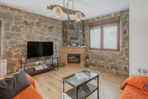 Ferienhaus mit Garten und Grill | Stadtblick - Image 4