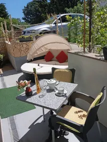 Holiday apartment with terrace - Image 2