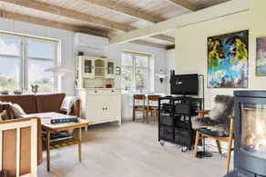 Holiday home with barbeque & terrace | Dogs allowed - Image 5