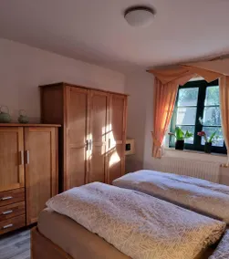 Apartment with terrace - Image 5