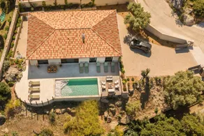 Villa conviviale et familiale avec jardin, terrasse et piscine privée | Vue plage - Image 2