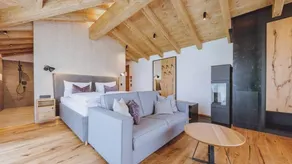 Apartment with terrace, garden & pool | Lake view | Perfect for remote work - Image 3