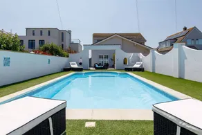 Children-friendly pleasant holiday home with fast internet, barbeque & garden | Sea view | Close to the beach | Pet-friendly - Image 2