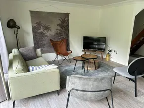 Holiday home with garden, terrace & heated pool - Image 5
