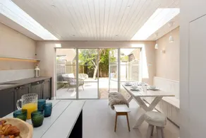 Chic Coastal Retreat - 5-min Stroll to Beach - Image 4