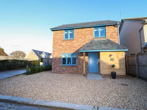 Child-friendly nice cottage with garden | Beach view | Next to the beach - Image 2