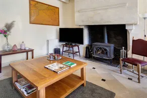 Holiday home with garden, BBQ & heated pool | Garden view - Image 5