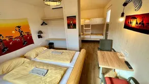 Holiday apartment with garden, barbeque & terrace - Image 4