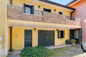 Flat with garden | Garden view - Image 3