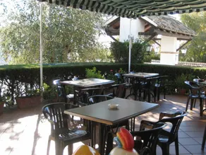 Schönes Ferienhaus mit Pool - Image 2