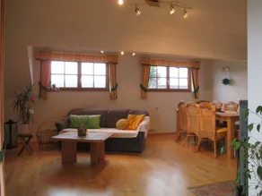 Family-oriented big flat with pool, barbecue & garden | Mountain view - Image 4