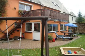 Casa con terrazza, barbecue e giardino - Image 2