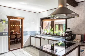 Grande villa conviviale et familiale avec barbecue, jardin et sauna | Vue nature - Image 5