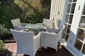 Holiday home with garden - Image 3