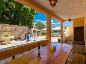 House with terrace, barbecue & garden - Image 3