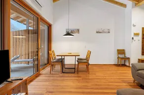 Ferienwohnung mit Terrasse, Grill und Garten | Bergblick - Image 2