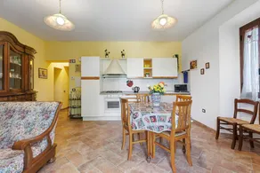 Il Girasole Apartment: Accessible Comfort and Relaxation in a Private Garden - Image 5