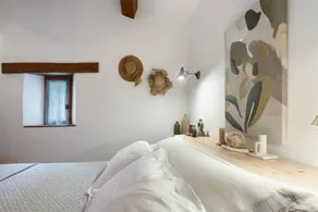 1st Floor: "Le Rocher de l'Aigle" Room 15 m² - Image 4