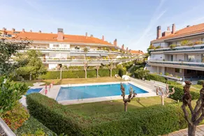Holiday apartment with garden & terrace | Close to the beach - Image 2