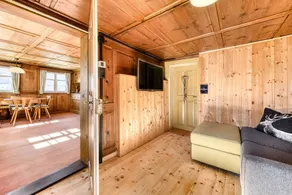Children-friendly ample flat with barbeque & garden | Mountain view - Image 2