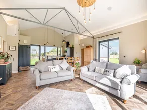 Cottage adapté aux familles avec jardin, barbecue et jacuzzi | Avec animaux bienvenus - Image 4