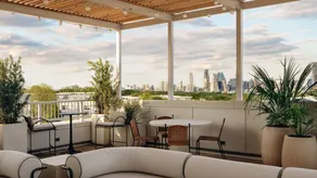 The Zephyr Suite at The Code by AvantStay | Zilker Park-Inspired Luxury Suite • Rooftop Terrace, Resort Pool, Cafe, Bar • Heart of South Lamar - Image 2