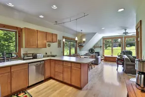 The Coolidge Barn - Game Room, Fire pit & Mountain Views - Sleeps 6 - Image 4