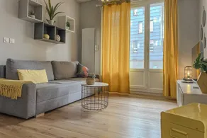 D6 Hello Sunshine ️ T3 Sleeps 6 Caserne de Bonne - Image 3