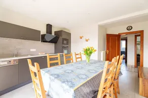 Cottage with garden, pool & BBQ - Image 4
