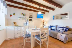Holiday home with barbecue and cosy terrace in the garden - Image 2