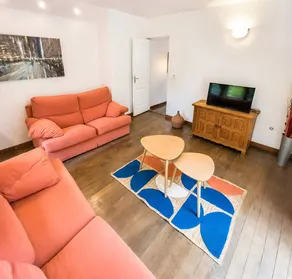 Apartment 'L'échappée Verte En Thiérache' with Private Garden and Wi-Fi - Image 5