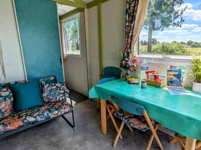 Cottage with hot tub - Image 3