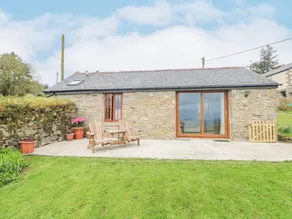 Cottage with garden - Image 2