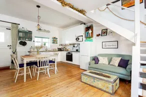 Familienfreundliches gemütliches Ferienhaus mit Garten und schnellem Internet - Image 2
