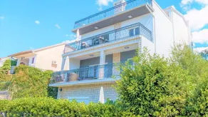Apartment with garden | Garden view - Image 2