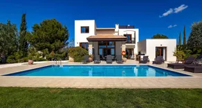 Villa con terrazza, piscina privata e giardino | Vista sul mare - Image 2