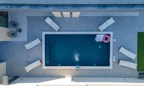Fully equipped ample villa with private pool, garden & sauna | Pool view - Image 5